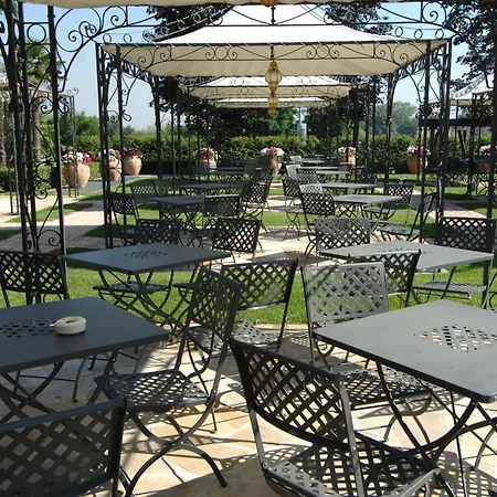 Szálloda Royal Garden Milano Assago