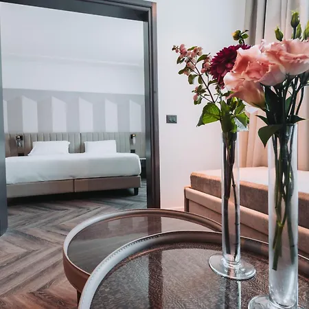 Royal Garden Milano Szálloda 4*