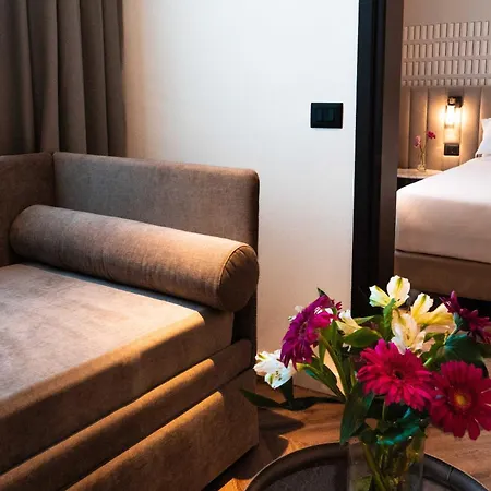 ホテル Royal Garden Milano アッサーゴ